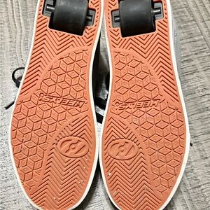 Heelys Men's Gray Sneakers with Wheels in the Soles